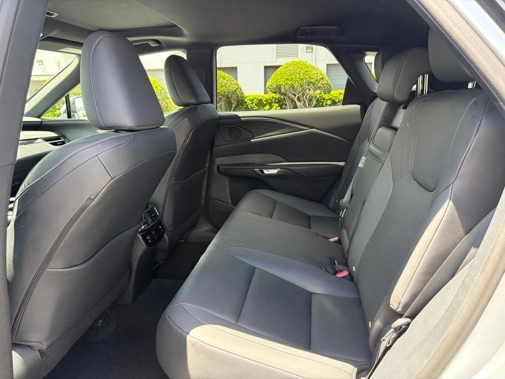 2026 Lexus RX 350 - Photo 13