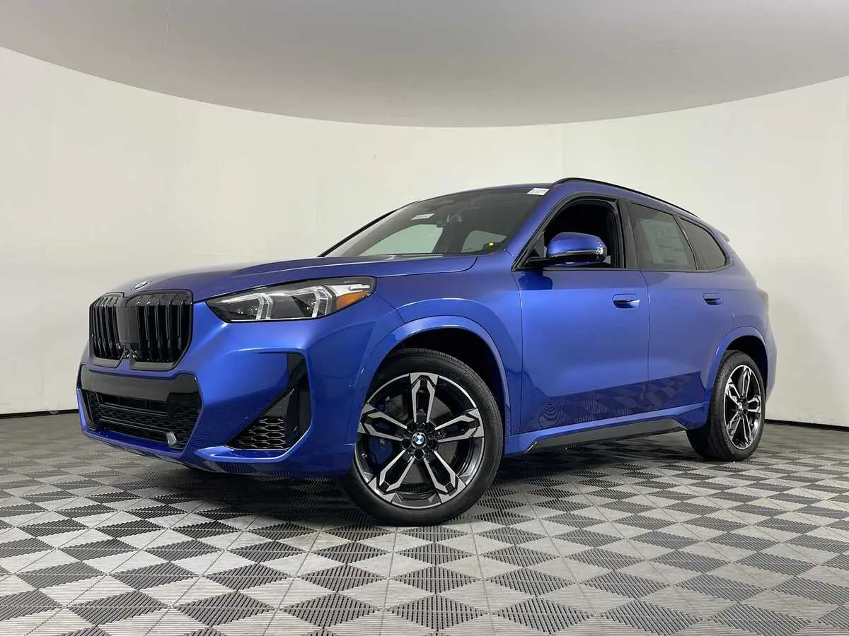 2025 BMW X1 28i