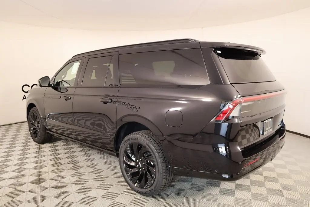 2025 Lincoln Navigator L Reserve photo 22