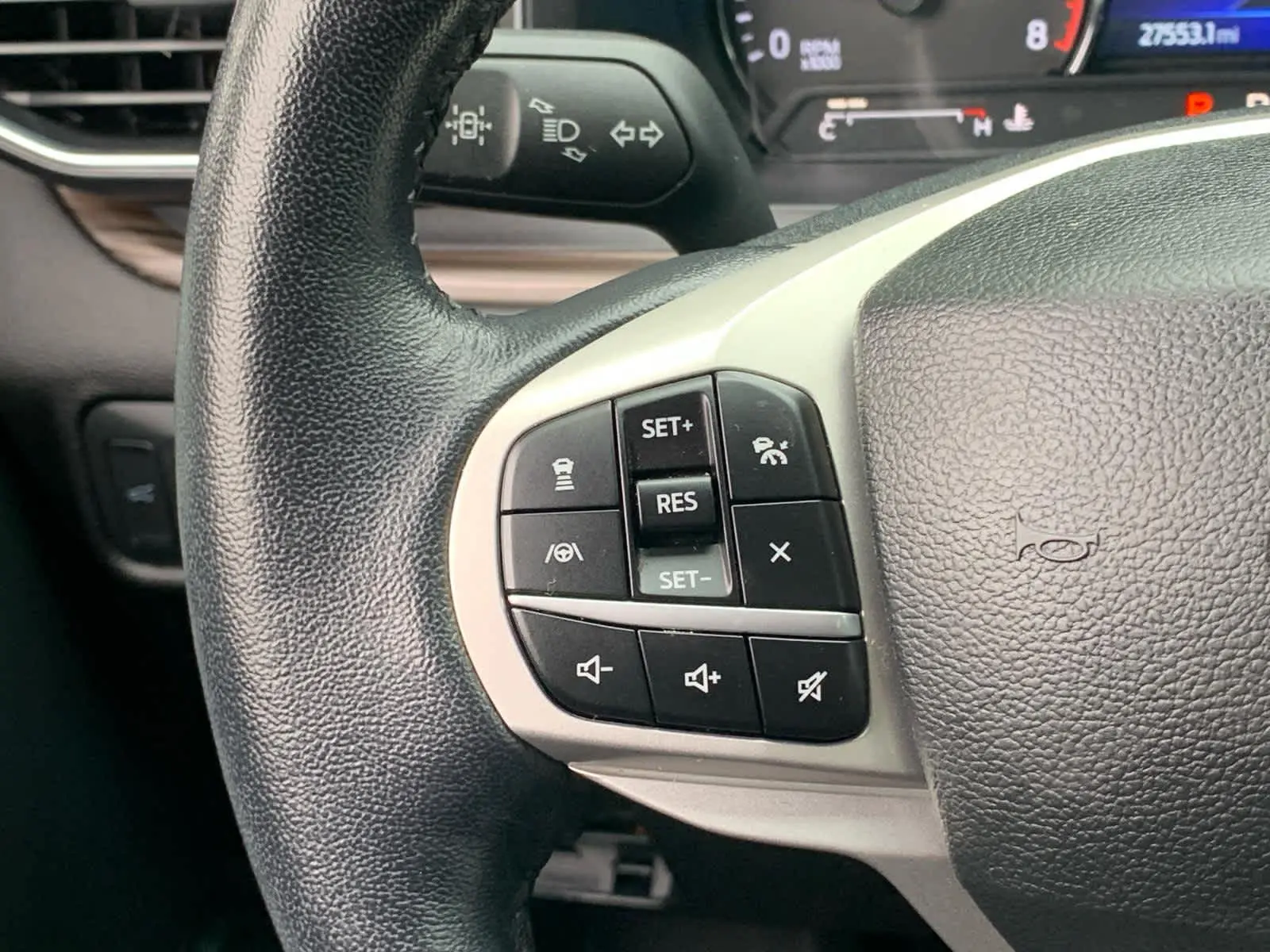 2022 Ford Explorer Limited photo 18
