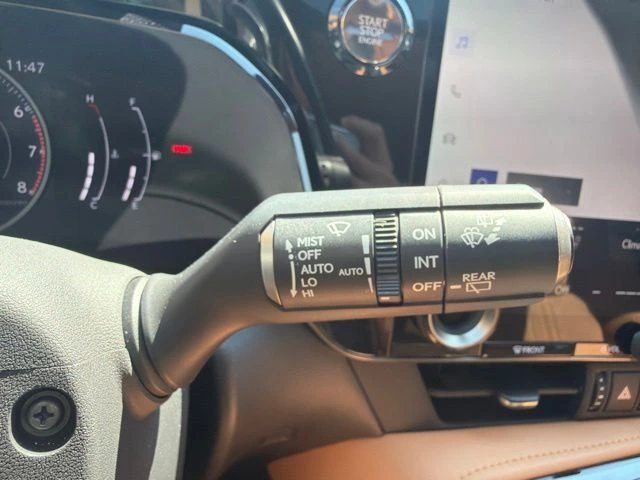 2025 Lexus NX 350 - Photo 23