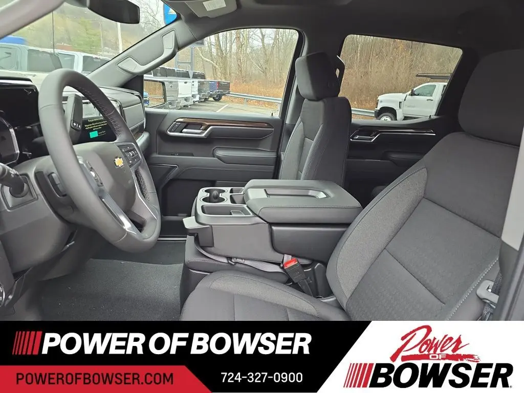 2026 Chevrolet Silverado 1500 LT photo 4