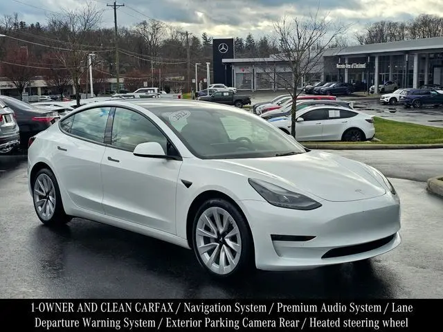 2022 Tesla Model 3 Long Range's photo