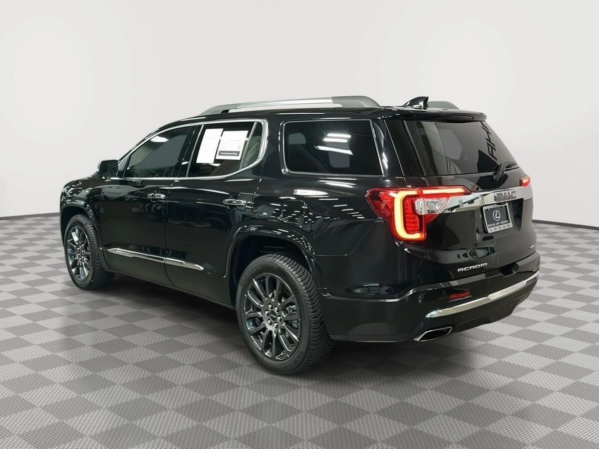 2023 GMC Acadia Denali - Photo 17