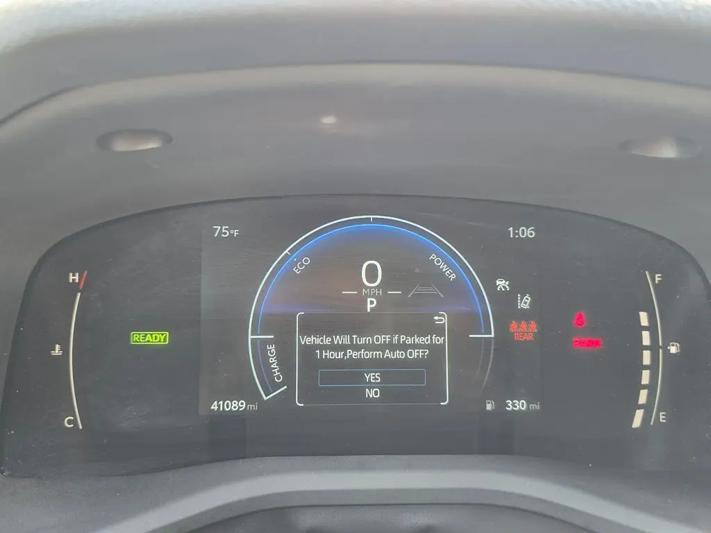 2025 Toyota Camry LE photo 25