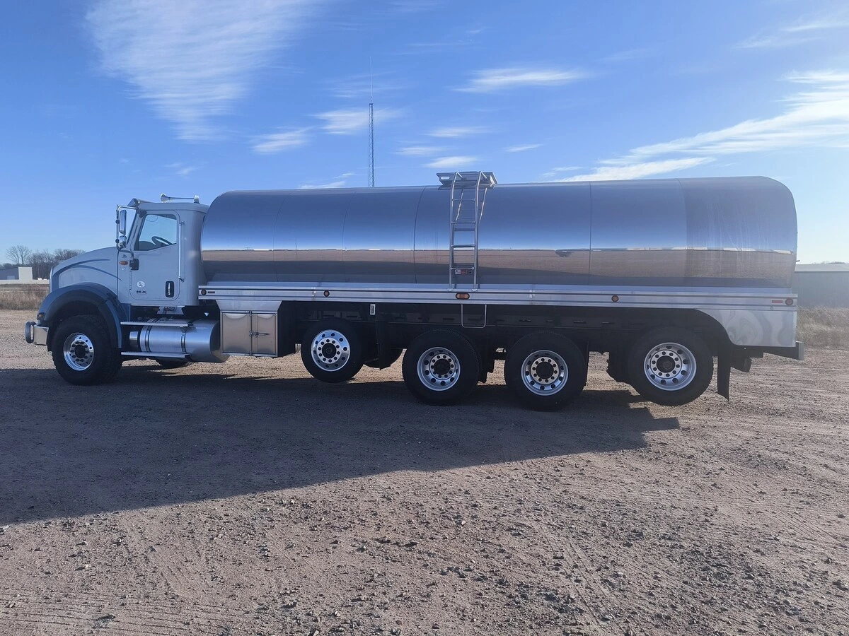 2020 International HX in Chippewa Falls, WI — photo 3