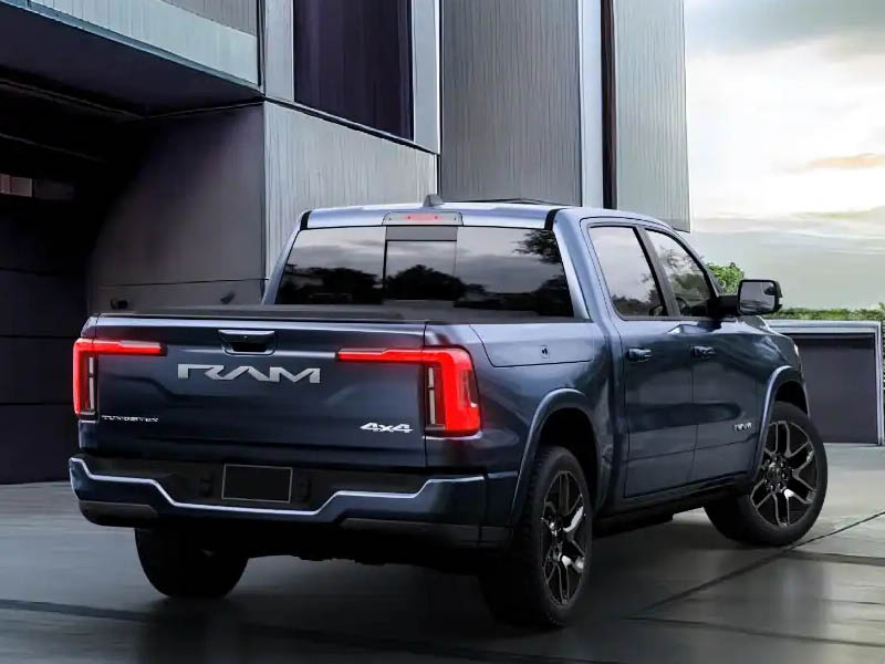 2025 Ram 1500 REV vs 2024 Ford F-150 Lightning 