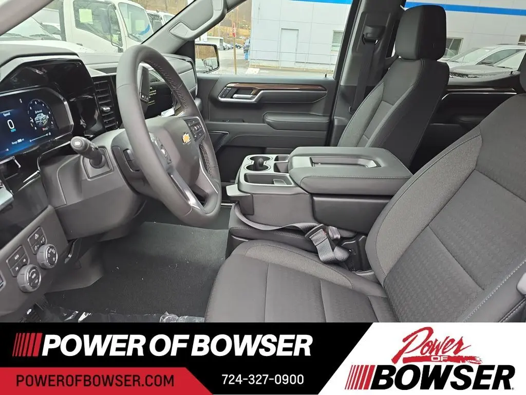 2026 Chevrolet Silverado 1500 LT photo 3