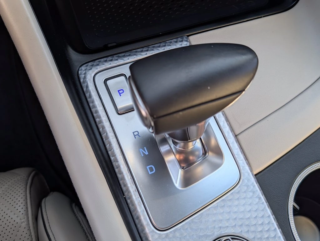 2023 GENESIS G70 Standard - Photo 29