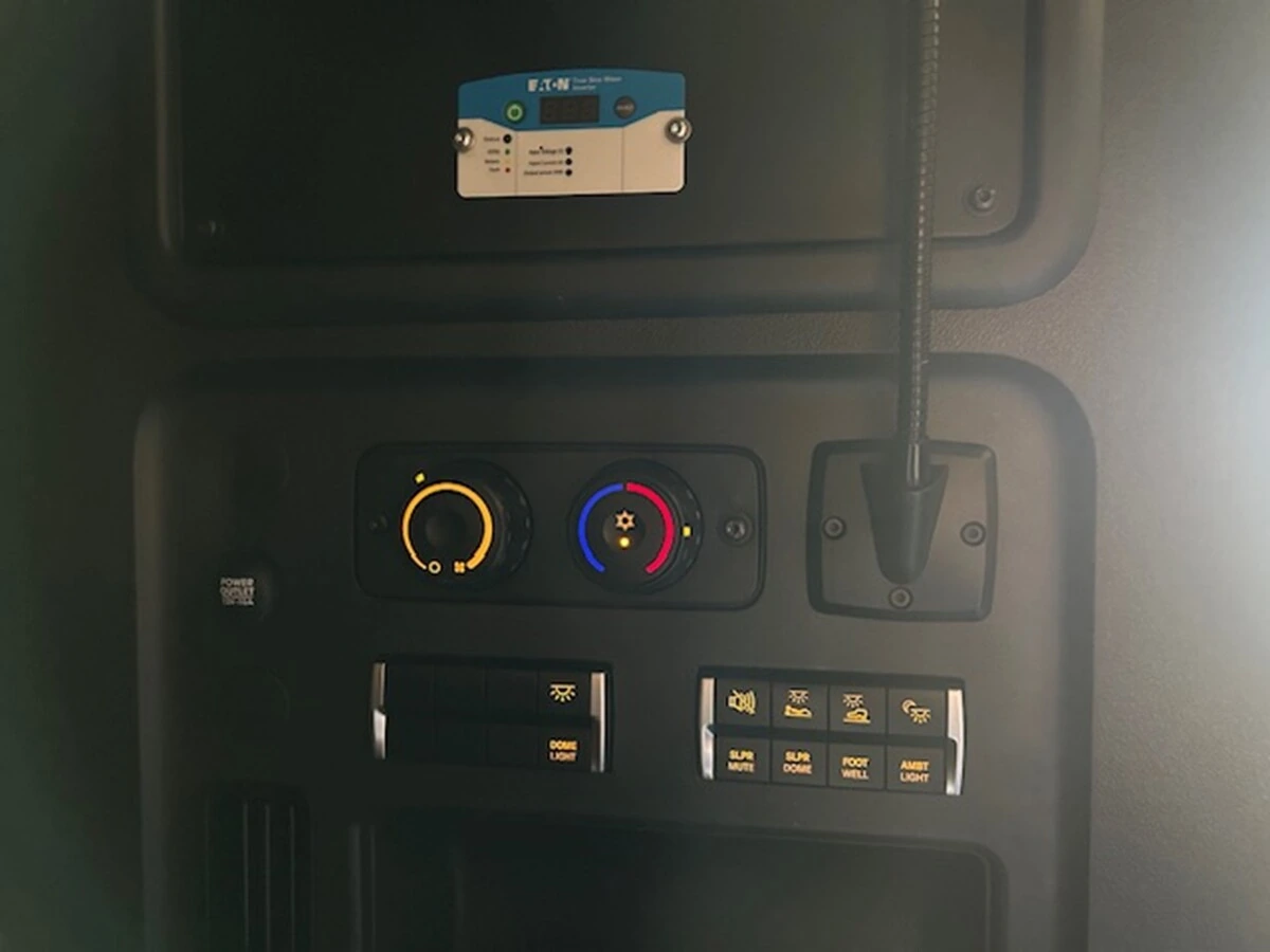 2024 Freightliner Cascadia - image 18