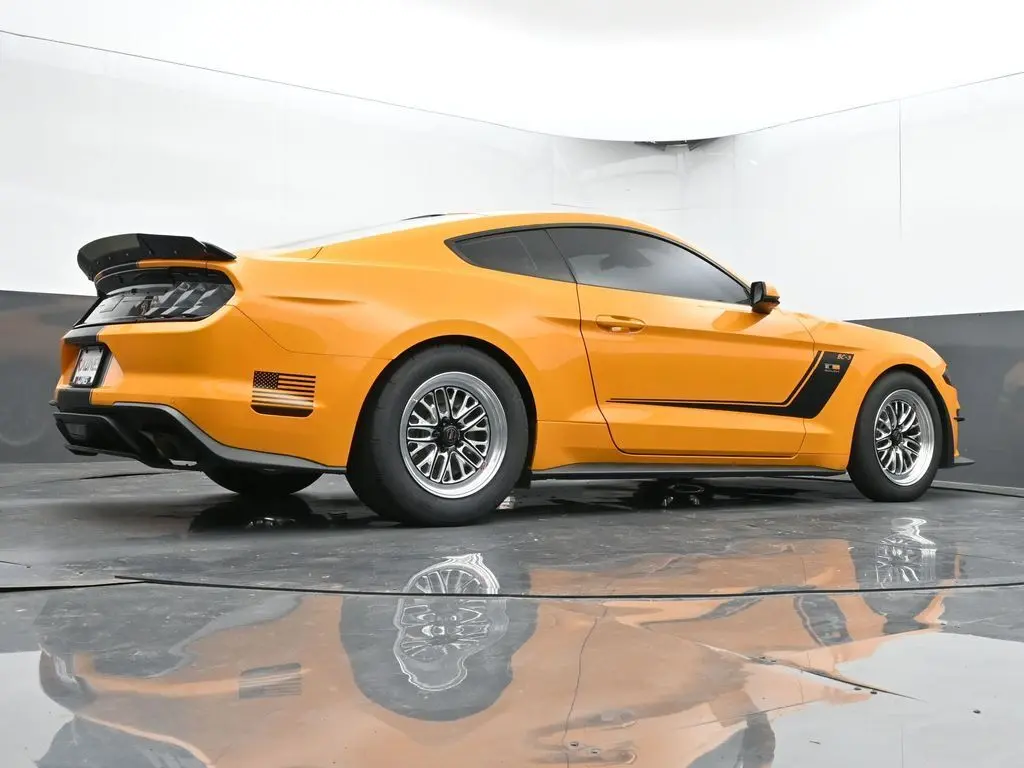 2019 Ford Mustang GT Premium photo 34