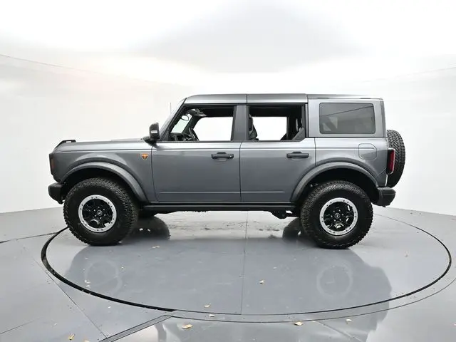 2025 Ford Bronco Badlands photo 4