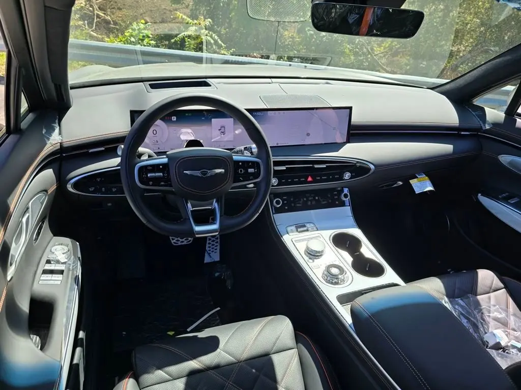 2026 Genesis GV70 3.5T Sport Prestige photo 5