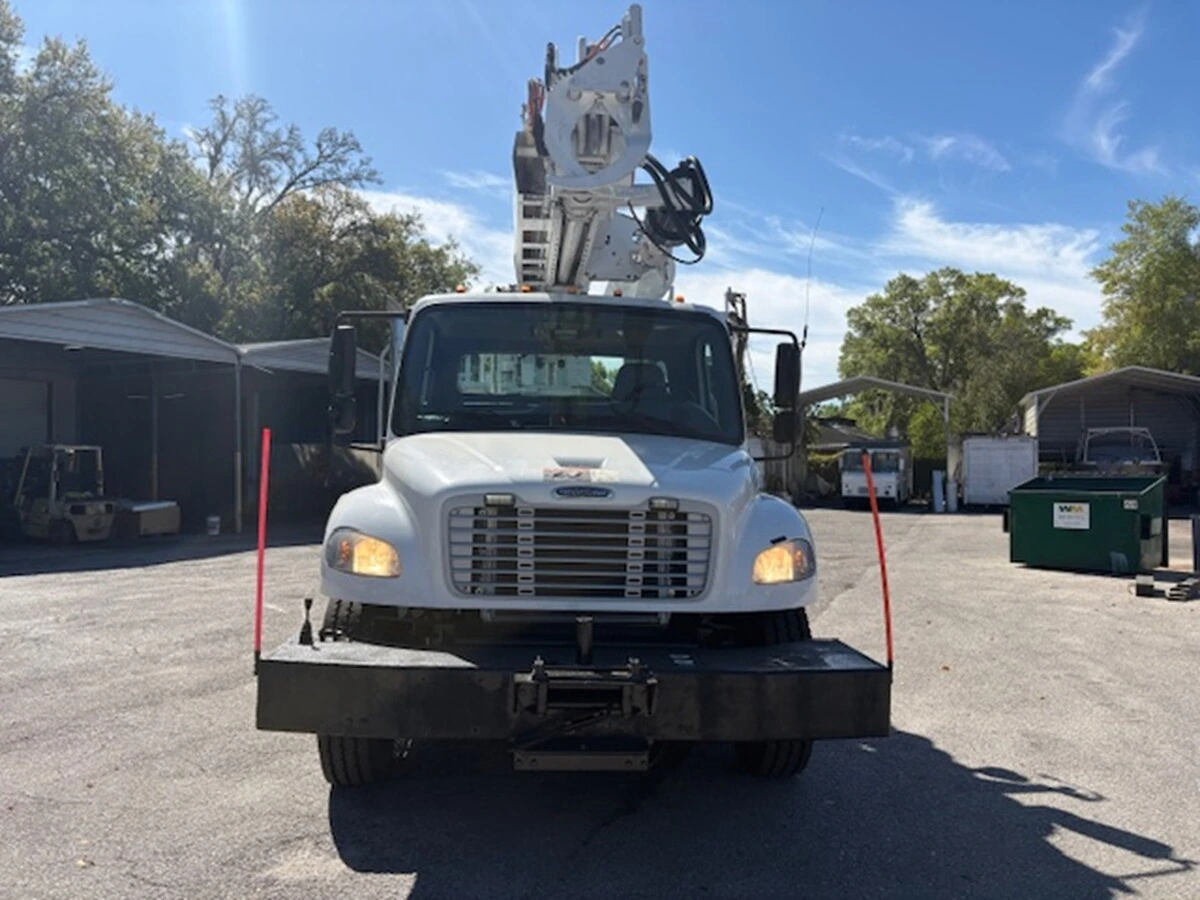 2018 Freightliner M2 106 — photo 7