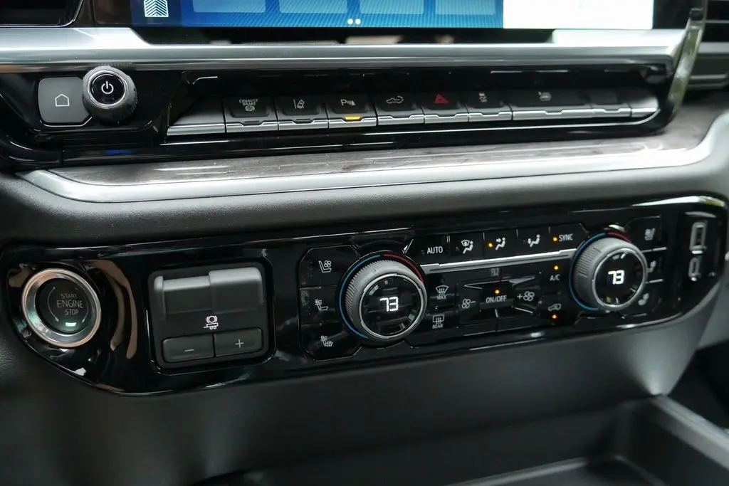 2026 Chevrolet Silverado LTZ photo 19