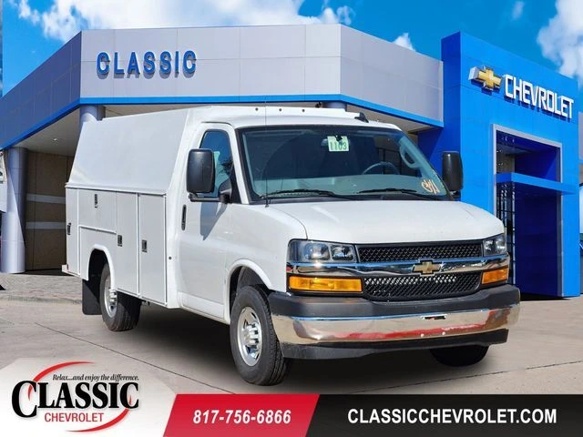 2025 Chevrolet Express Cutaway