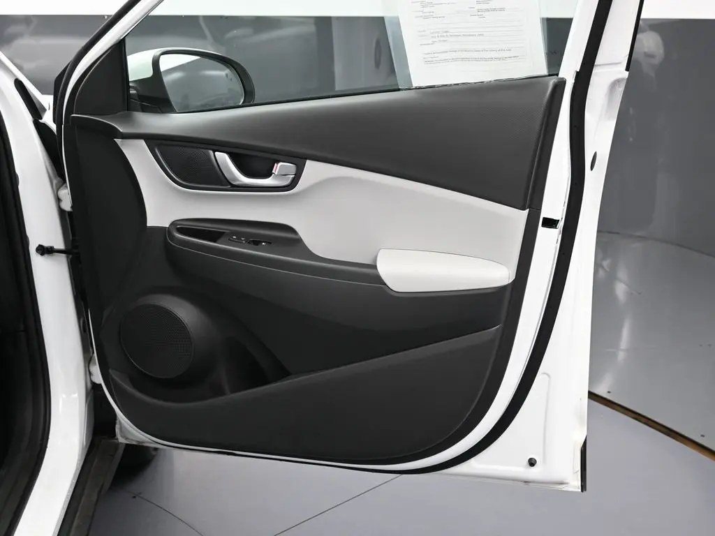 2022 Hyundai Kona SEL N Line photo 35