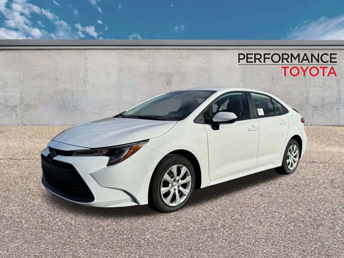 2026 Toyota Corolla LE's photo