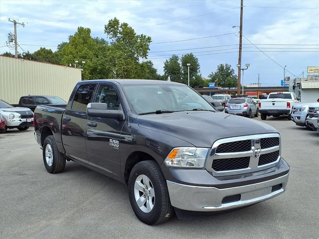 2023 Ram 1500 Classic SLT photo 18