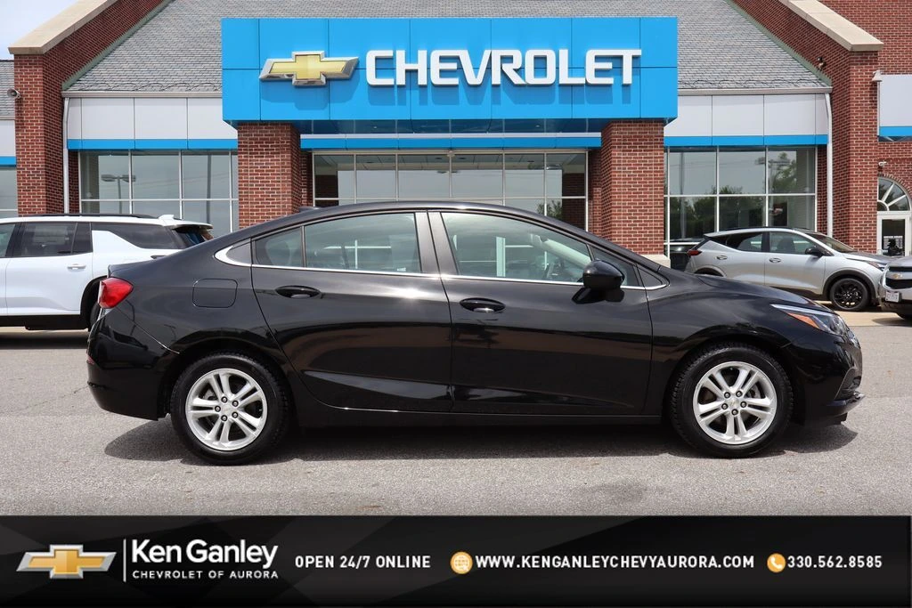 2018 Chevrolet Cruze 1LT Auto's photo
