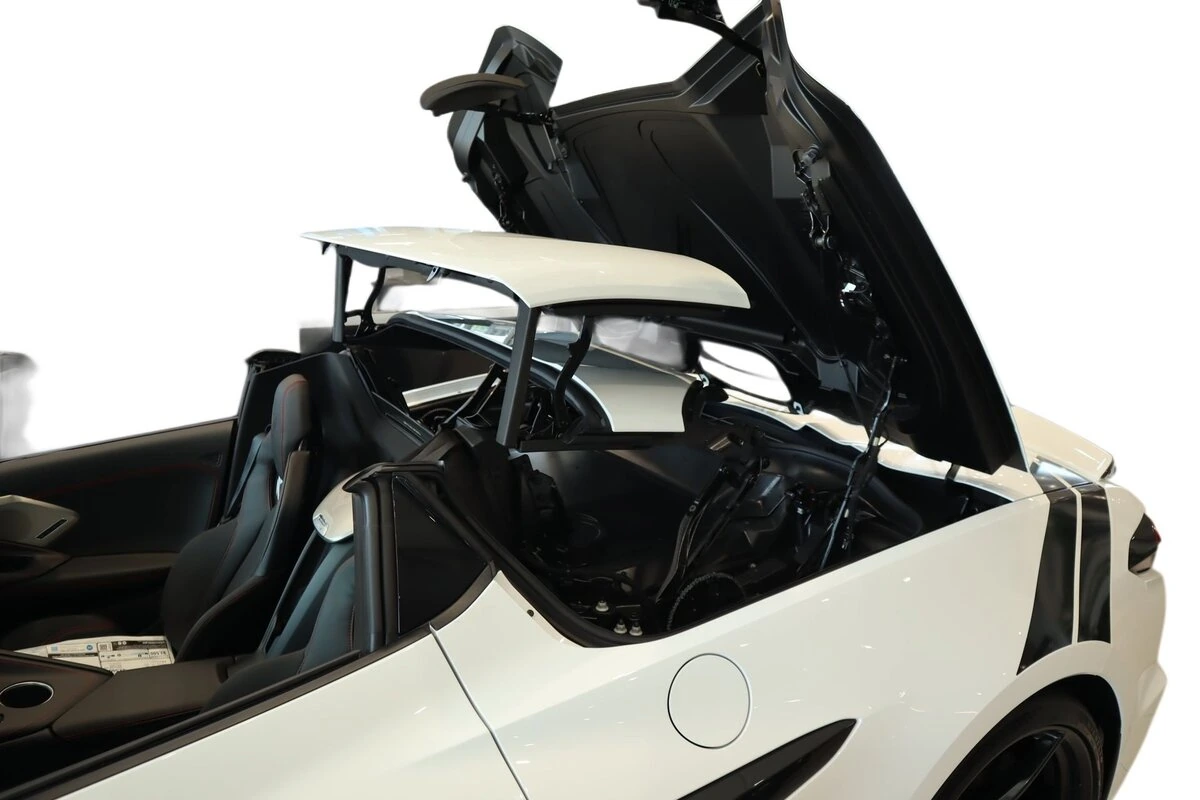 2027 Chevrolet Corvette 2LT - Photo 21