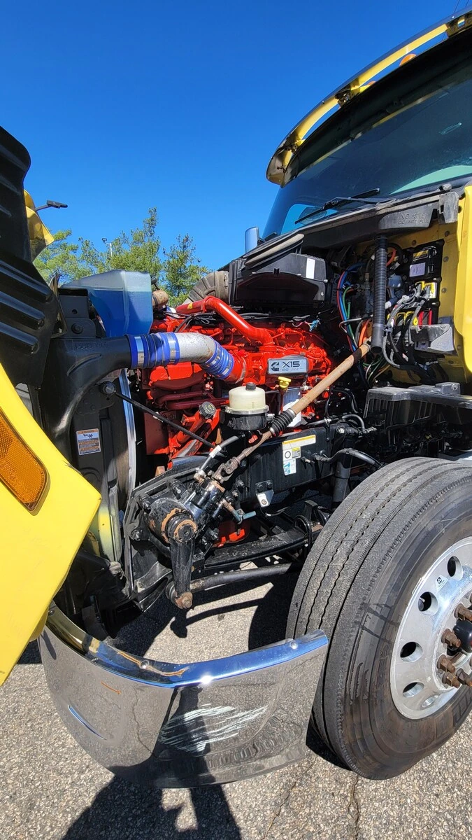 2020 Peterbilt 579 in Warminster, PA — photo 8