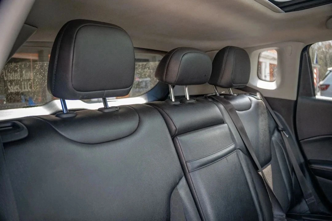 2018 Jeep Compass Latitude - Photo 24
