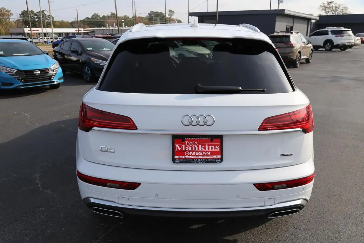 2022 Audi Q5 S line Premium photo 4