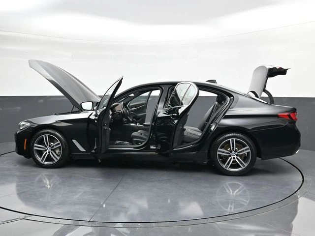 2022 BMW 5 Series 530i - Photo 36