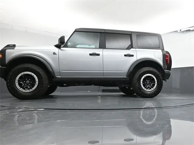 2023 Ford Bronco Black Diamond photo 21