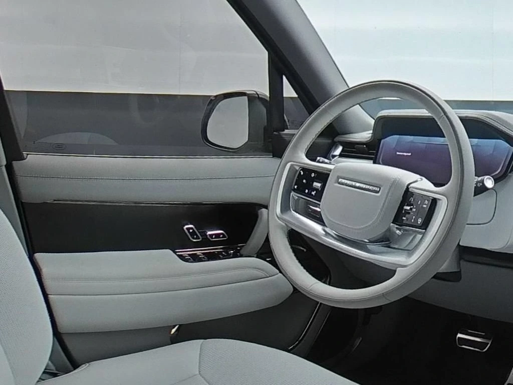 2025 Land Rover Range Rover SV - Photo 25