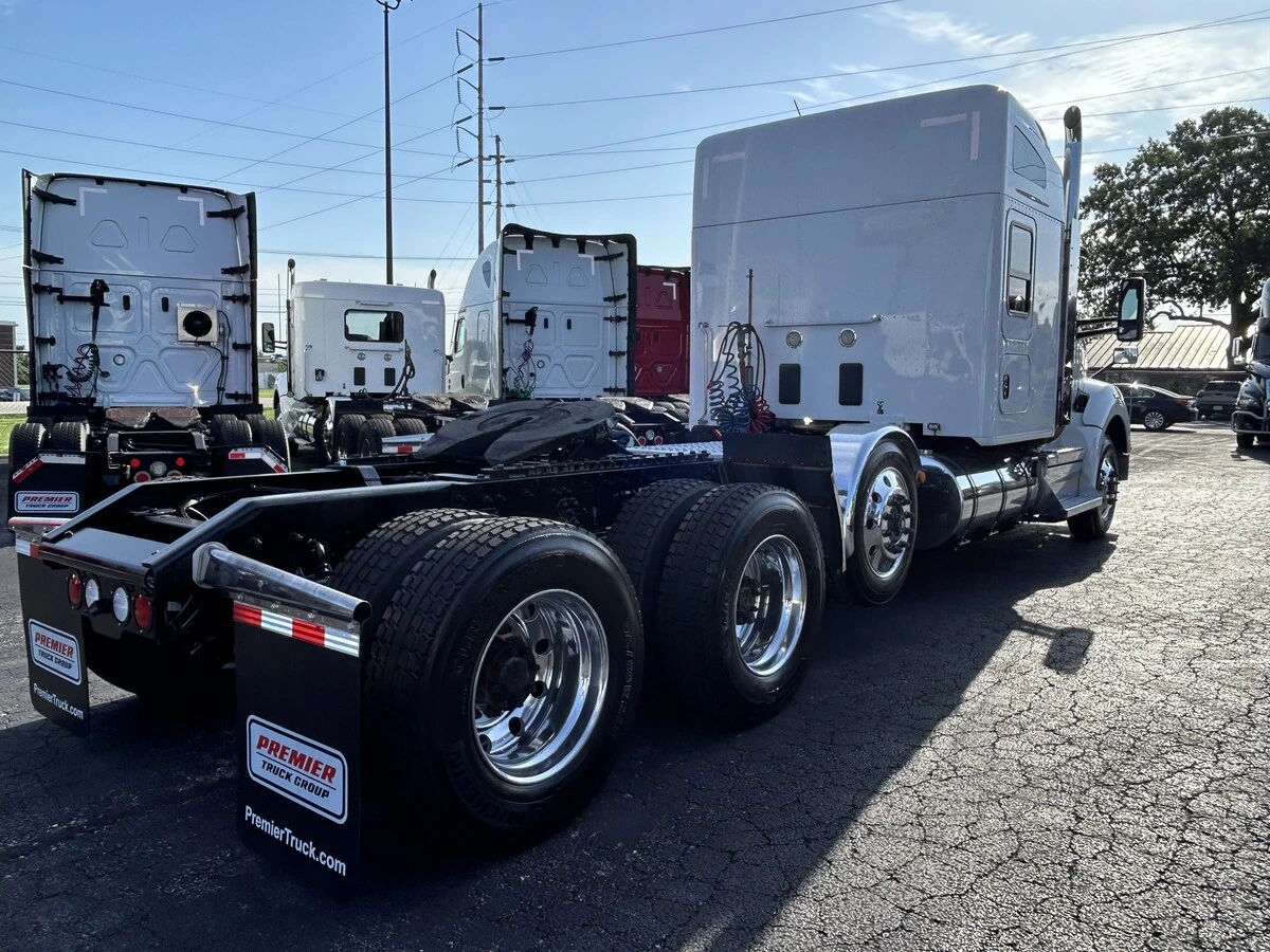 2021 Kenworth T880 — photo 4