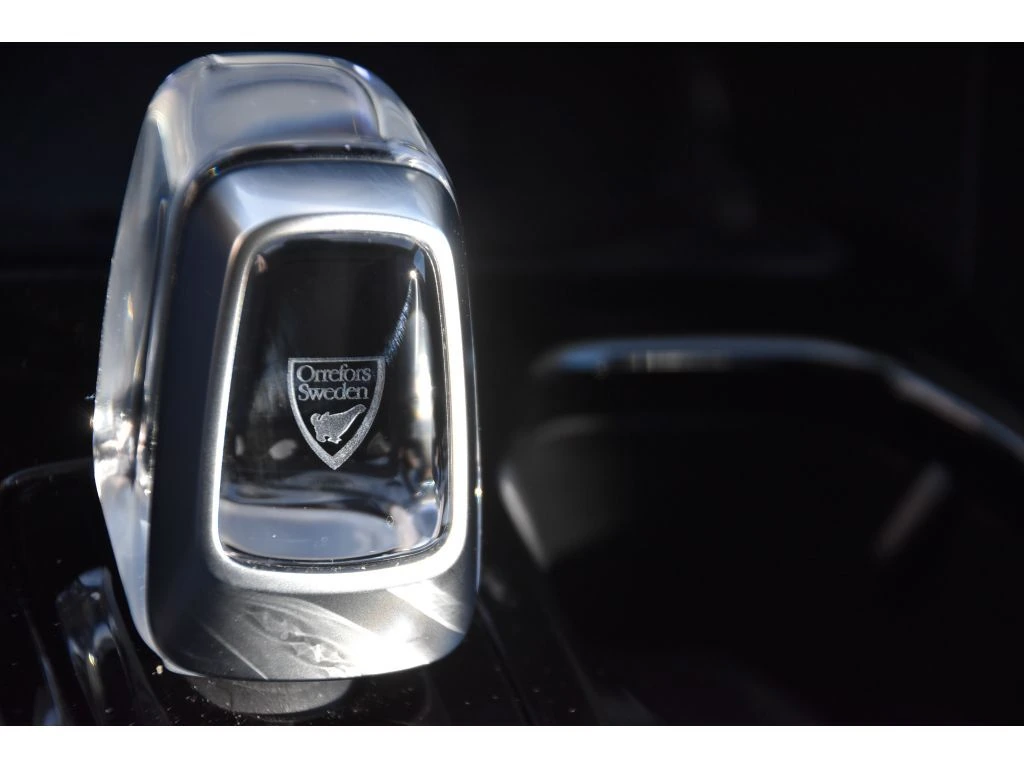 2026 Volvo - image 38