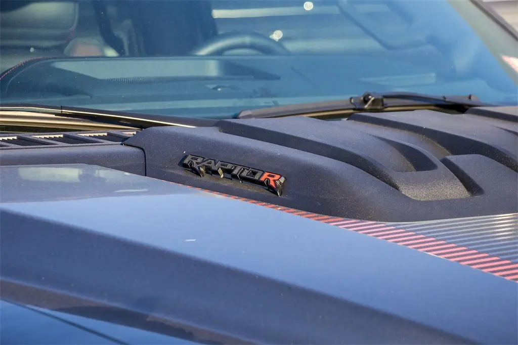 2025 Ford F-150 Raptor photo 4