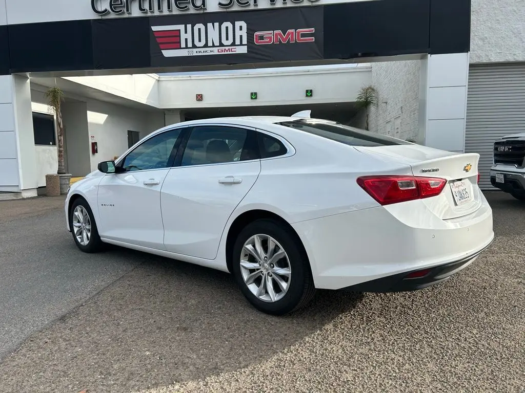 2024 Chevrolet Malibu 1LT photo 4
