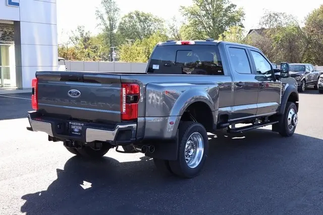 2026 Ford F-450 photo 3