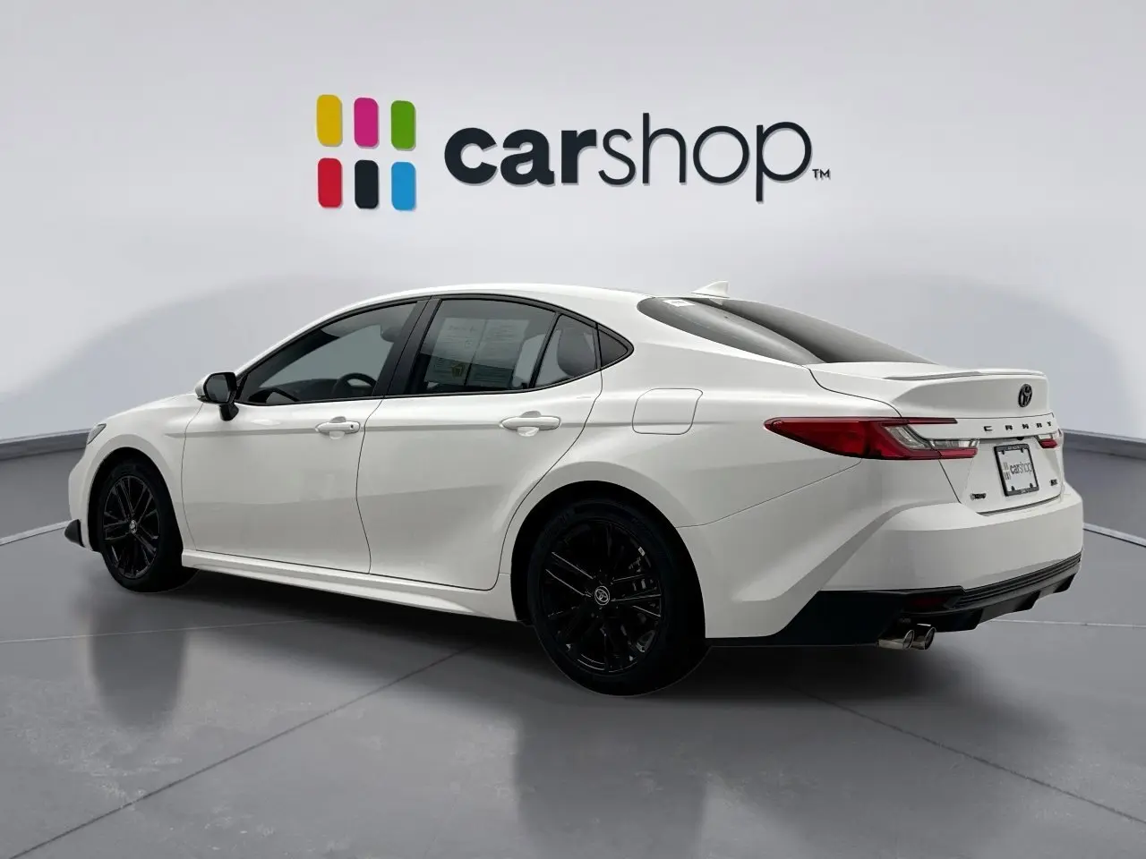 2025 Toyota Camry SE photo 3
