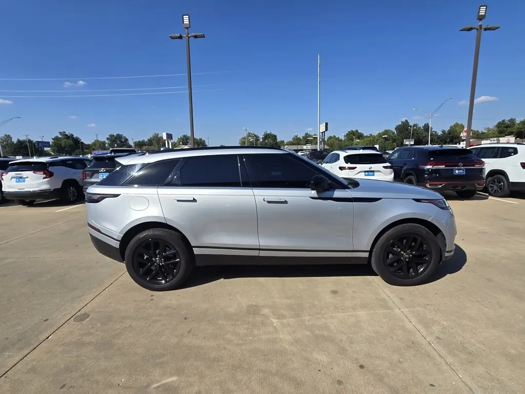 2024 Land Rover Range Rover Velar S photo 3