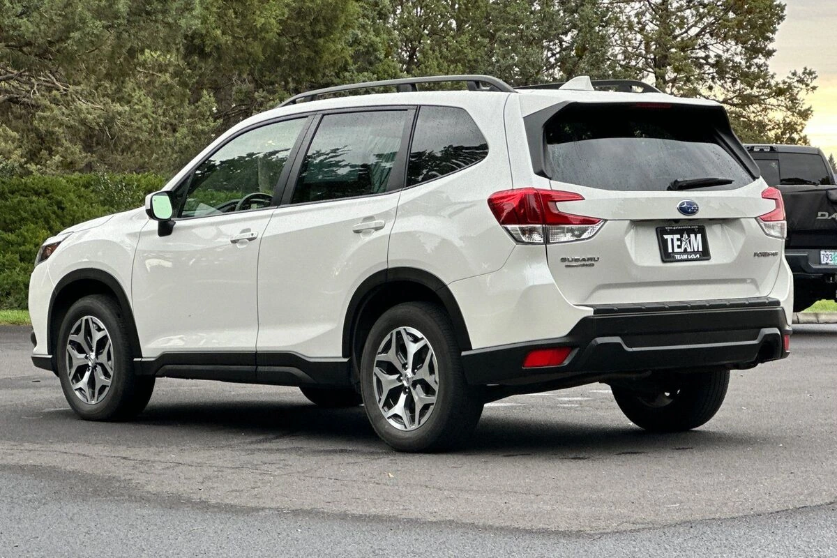 2023 Subaru Forester Premium - Photo 6