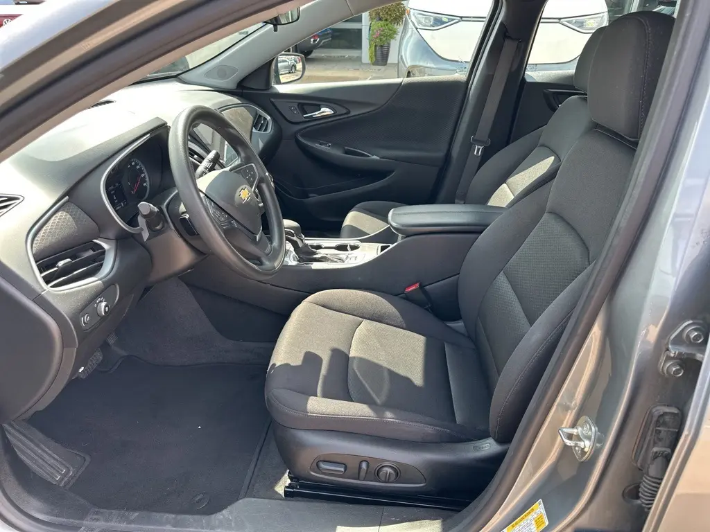 2024 Chevrolet Malibu 1LT photo 15