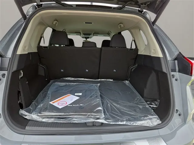 2026 Nissan Rogue SV photo 20