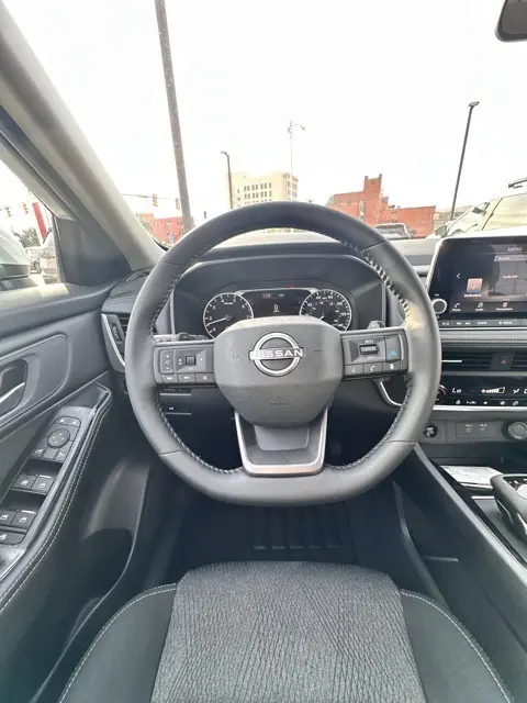 2026 Nissan Rogue SV photo 14