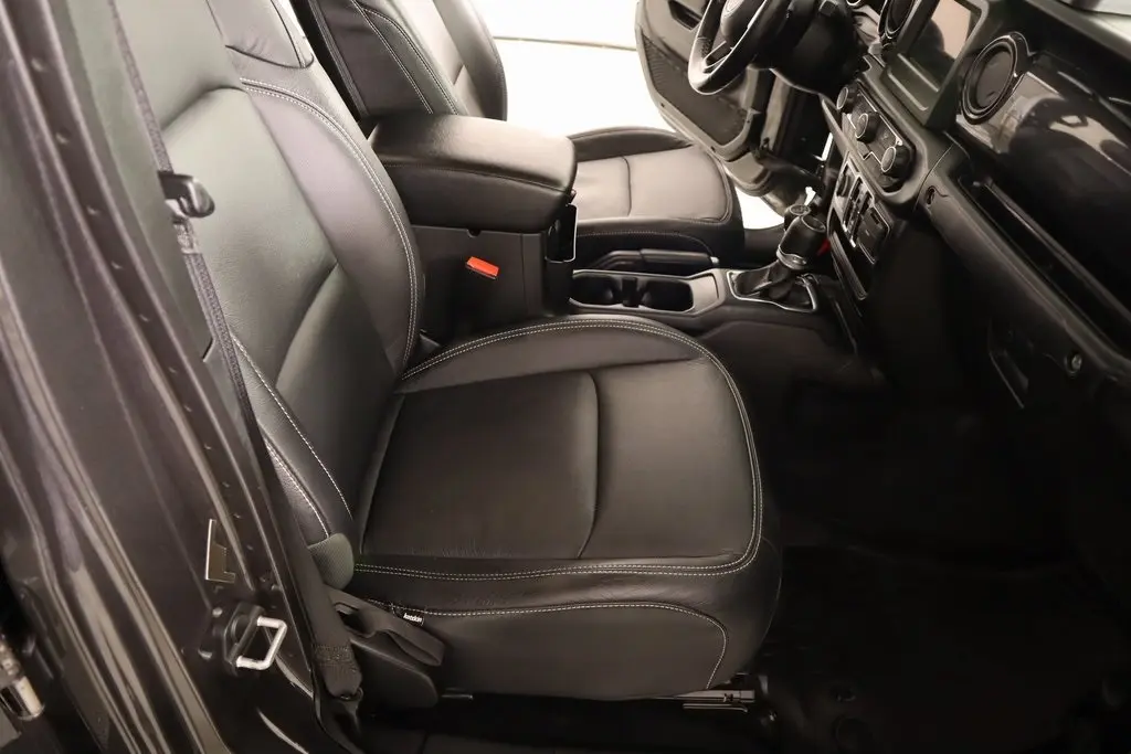 2022 Jeep Gladiator Altitude photo 12