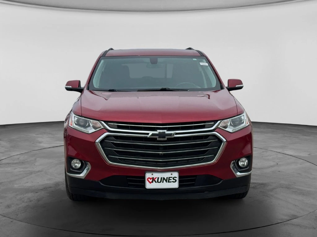 Used 2019 Chevrolet Traverse 1LT with VIN 1GNEVGKW1KJ220009 for sale in Hastings, Minnesota