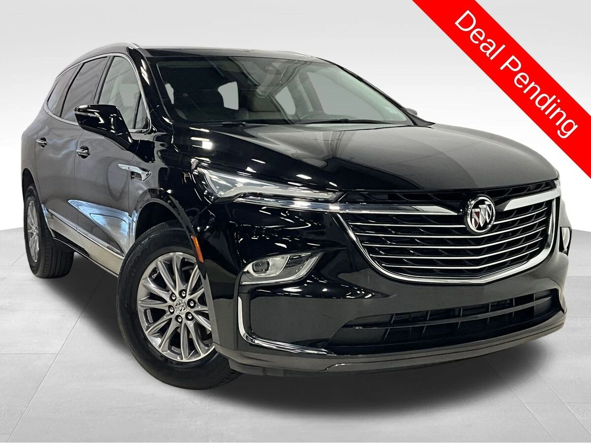 2023 Buick Enclave Essence AWD's photo