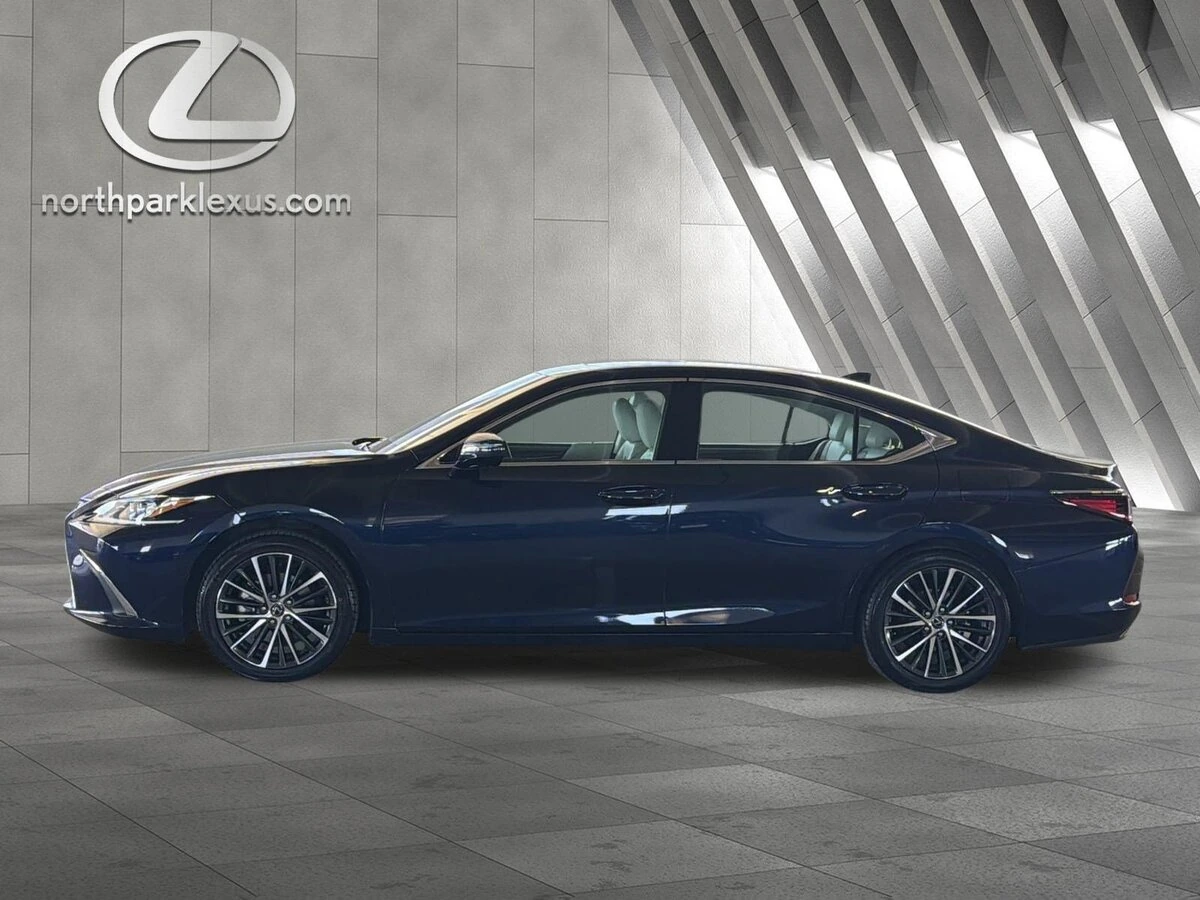 2025 Lexus ES