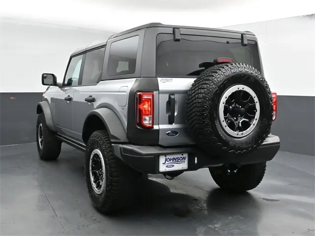 2023 Ford Bronco Black Diamond photo 5