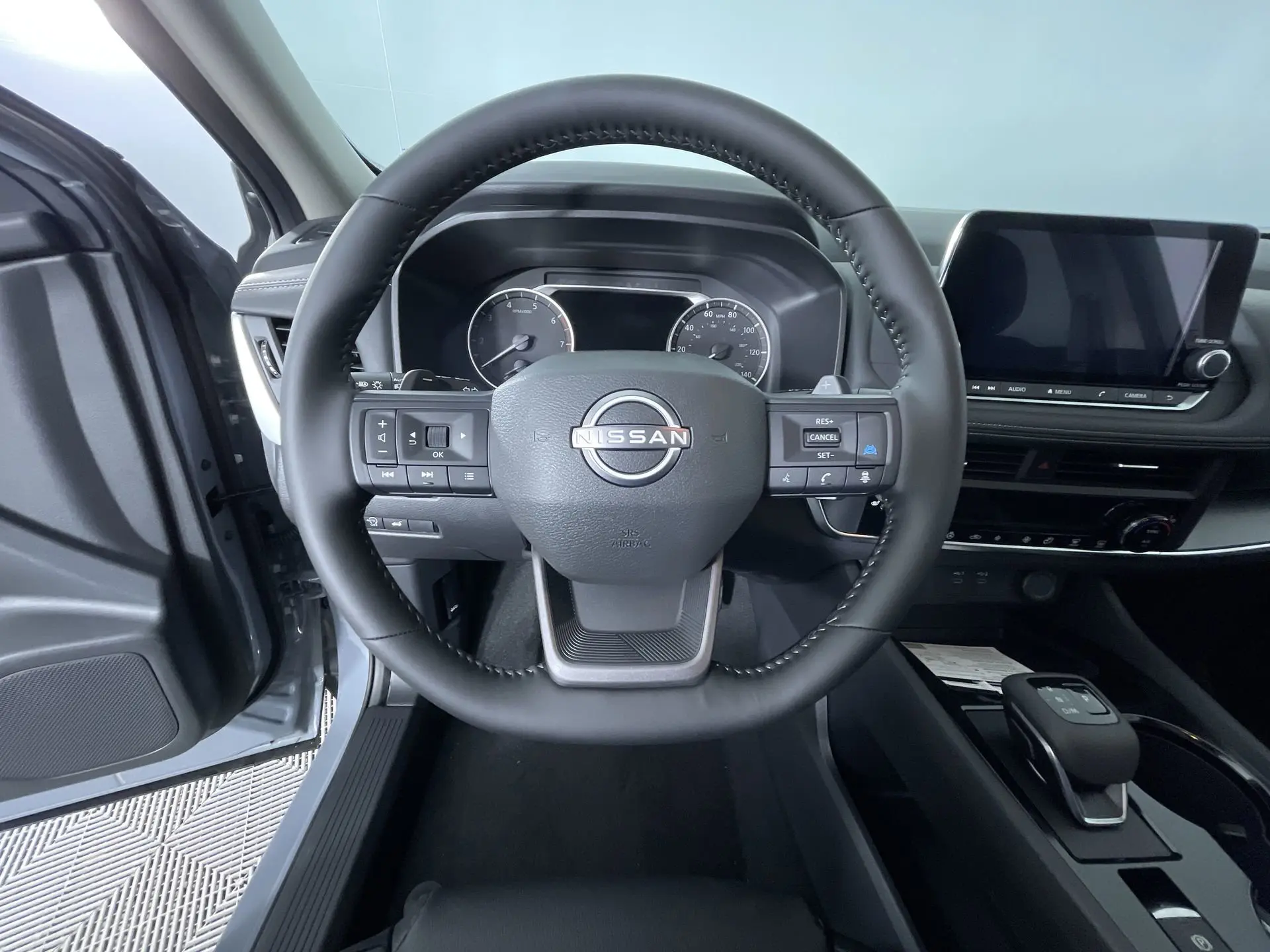 2026 Nissan Rogue SV photo 10