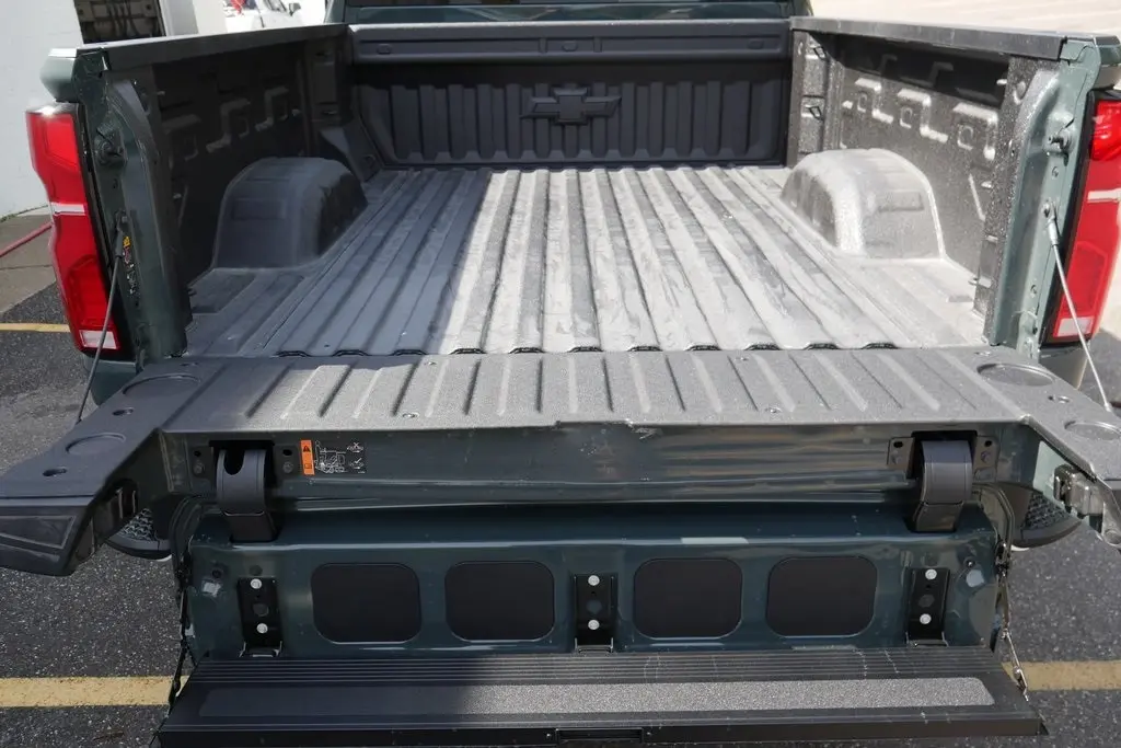 2026 Chevrolet Silverado LTZ photo 28