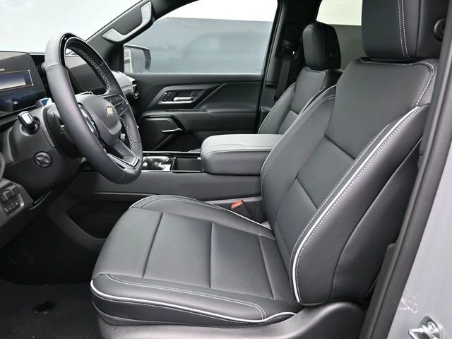 2026 Chevrolet Silverado EV LT - Photo 19